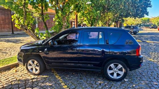 JEEP COMPASS 2.0 SPORT 4X2 16V GASOLINA 4P AUTOMÁTICO